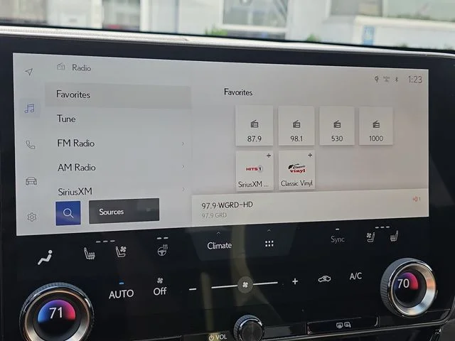 Used 2023 Silver Lexus 350 Luxury image 21