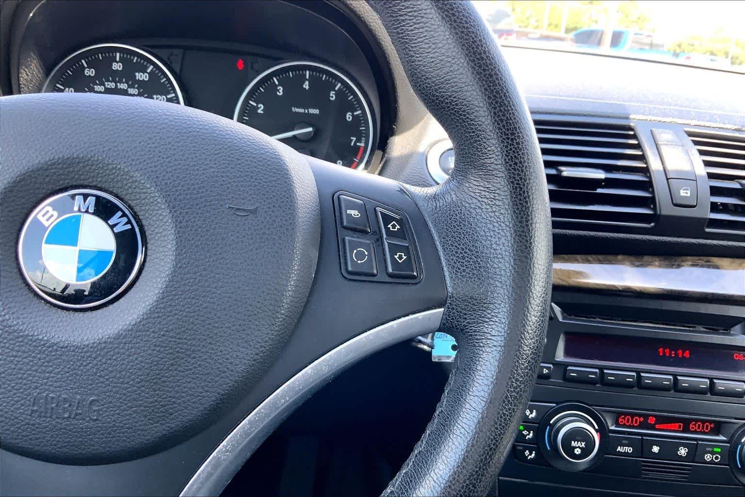 Used 2009 Alpine White BMW 135i image 21