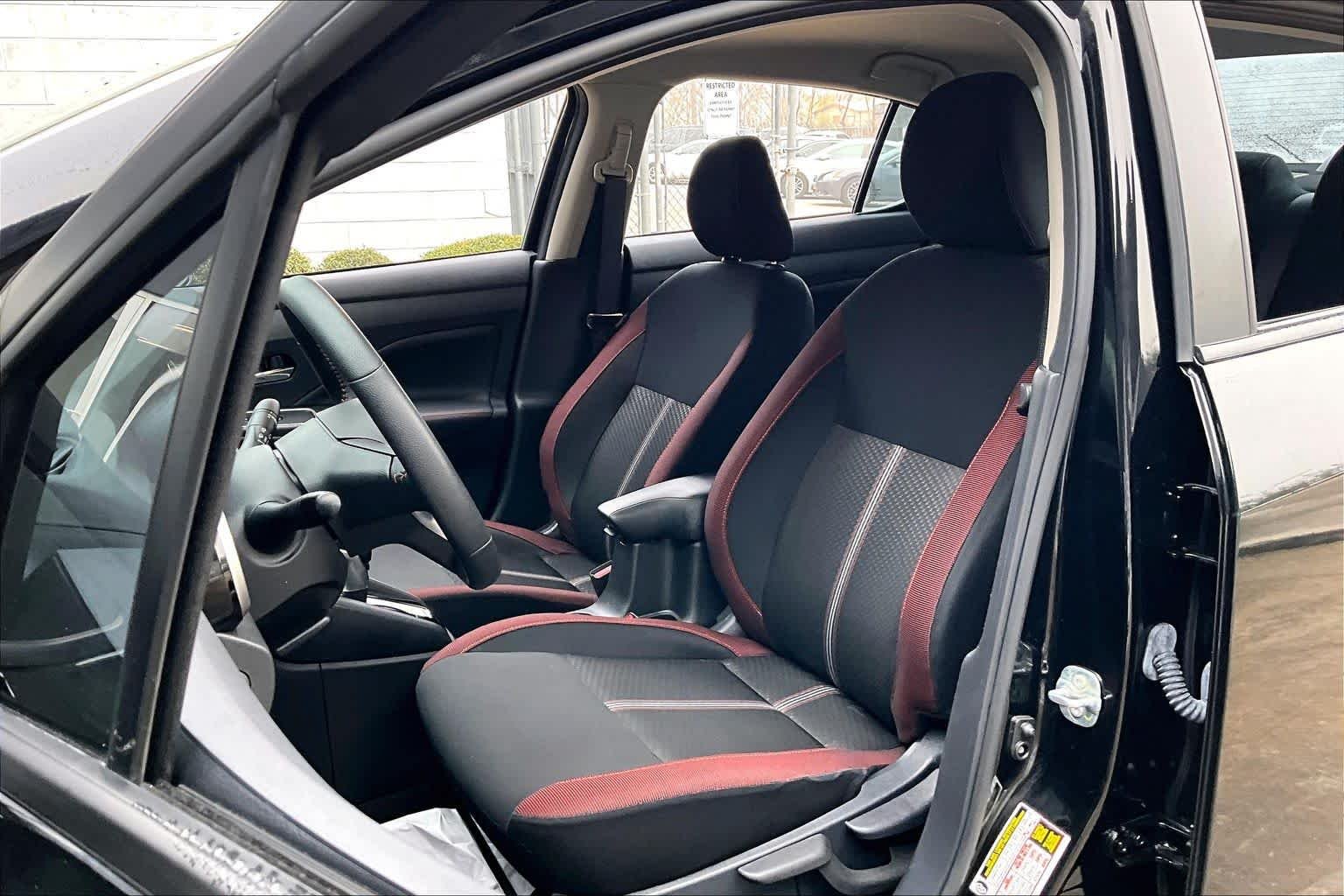 Used 2025 Super Black Nissan SR image 7