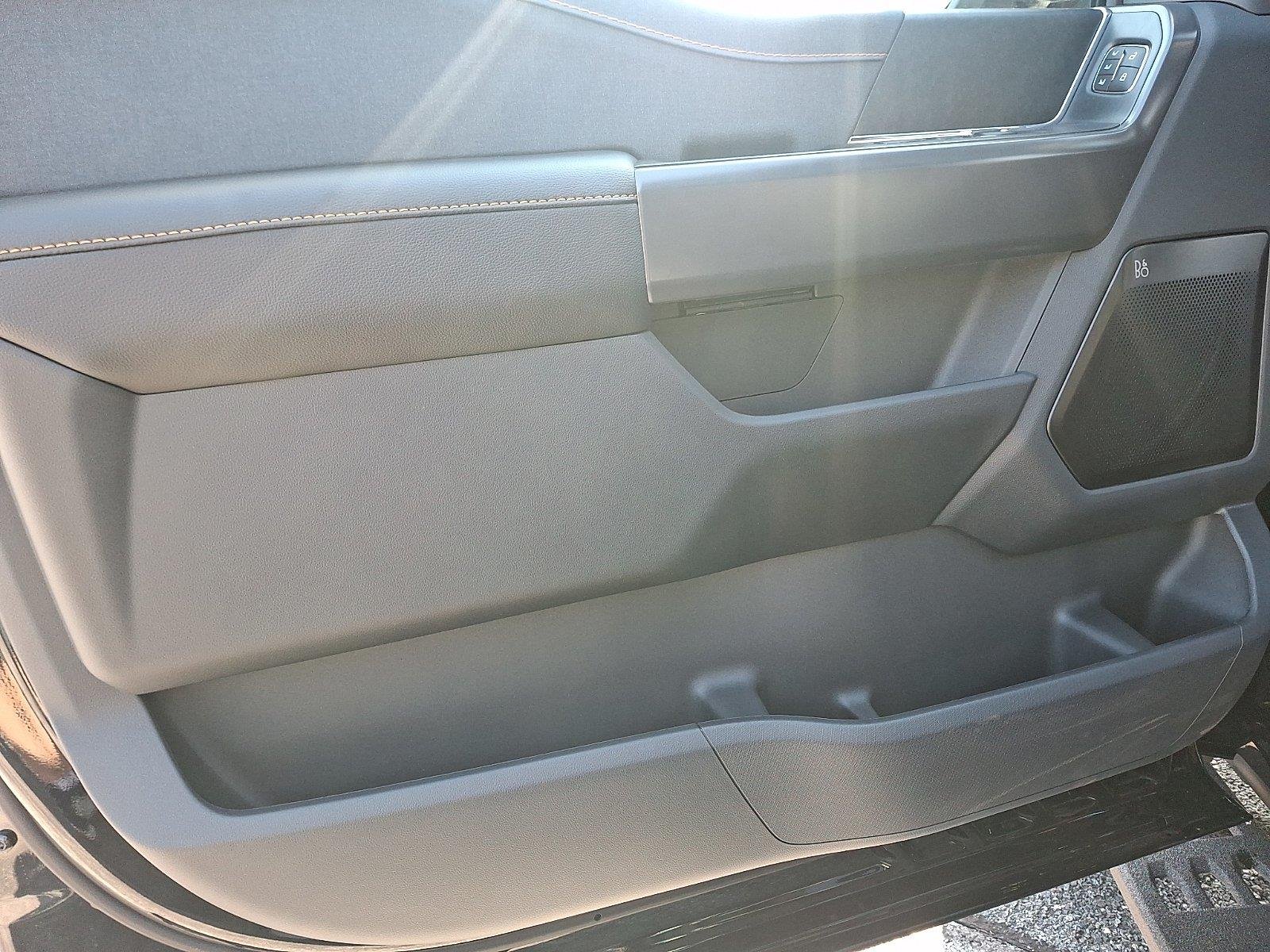 New 2026 Agate Black Metallic Ford Tremor® image 8