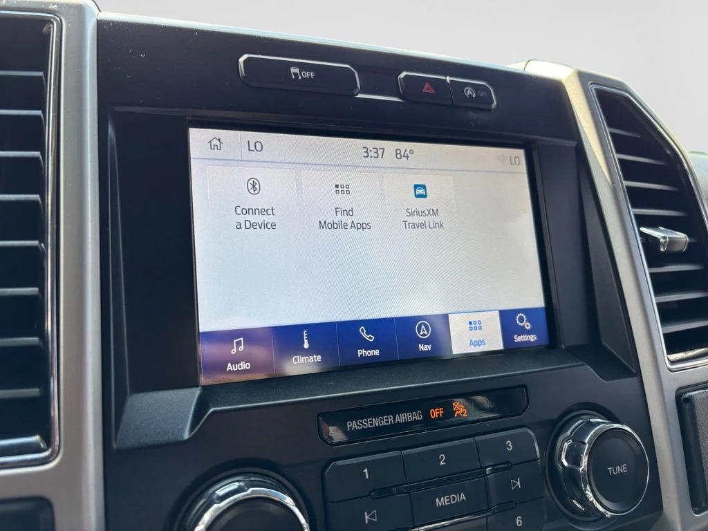 Used 2019 Silver Ford Lariat image 25