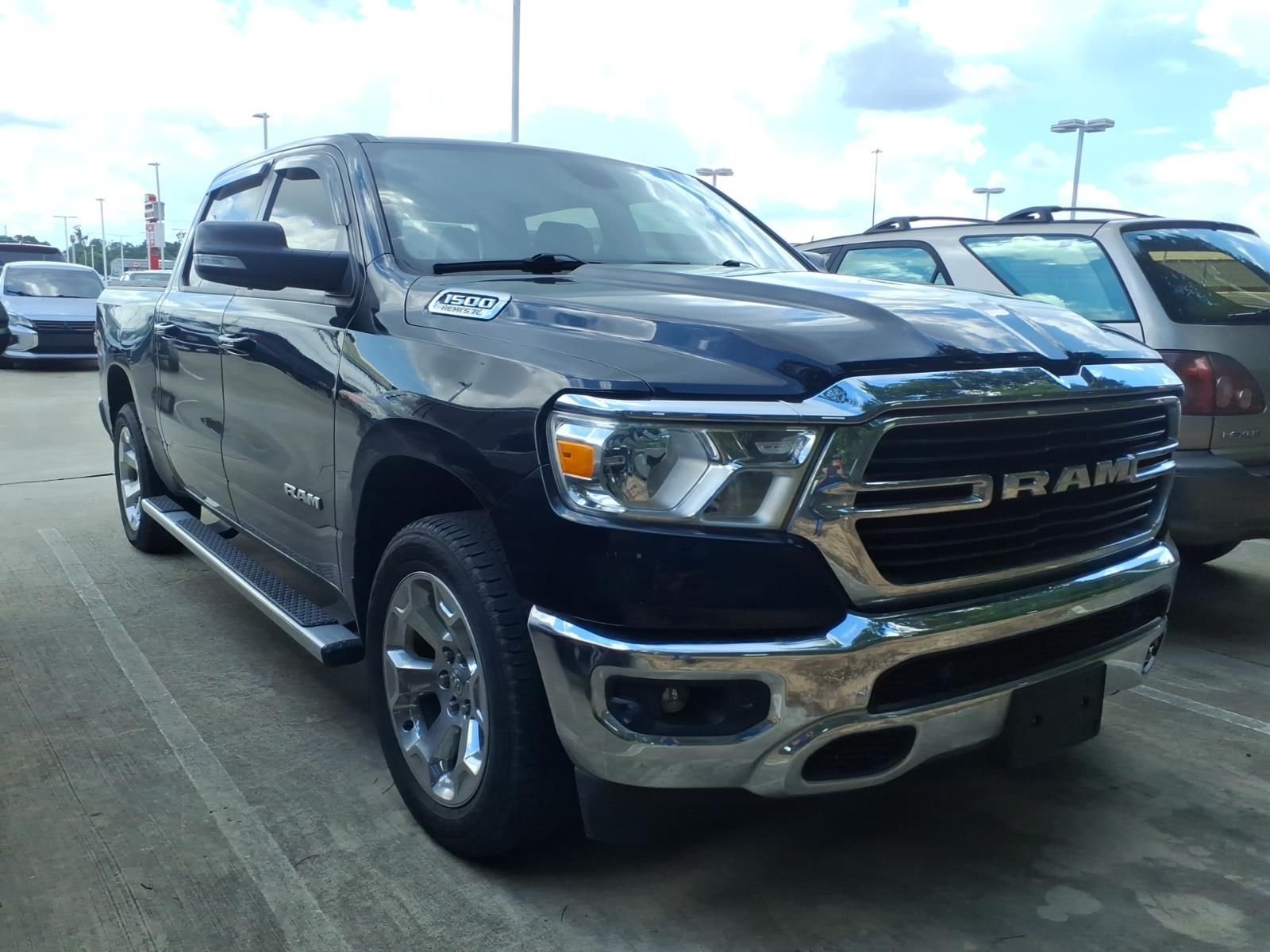 2021 RAM 1500 Big Horn/Lone Star 4x4 Crew Cab 5'7's photo