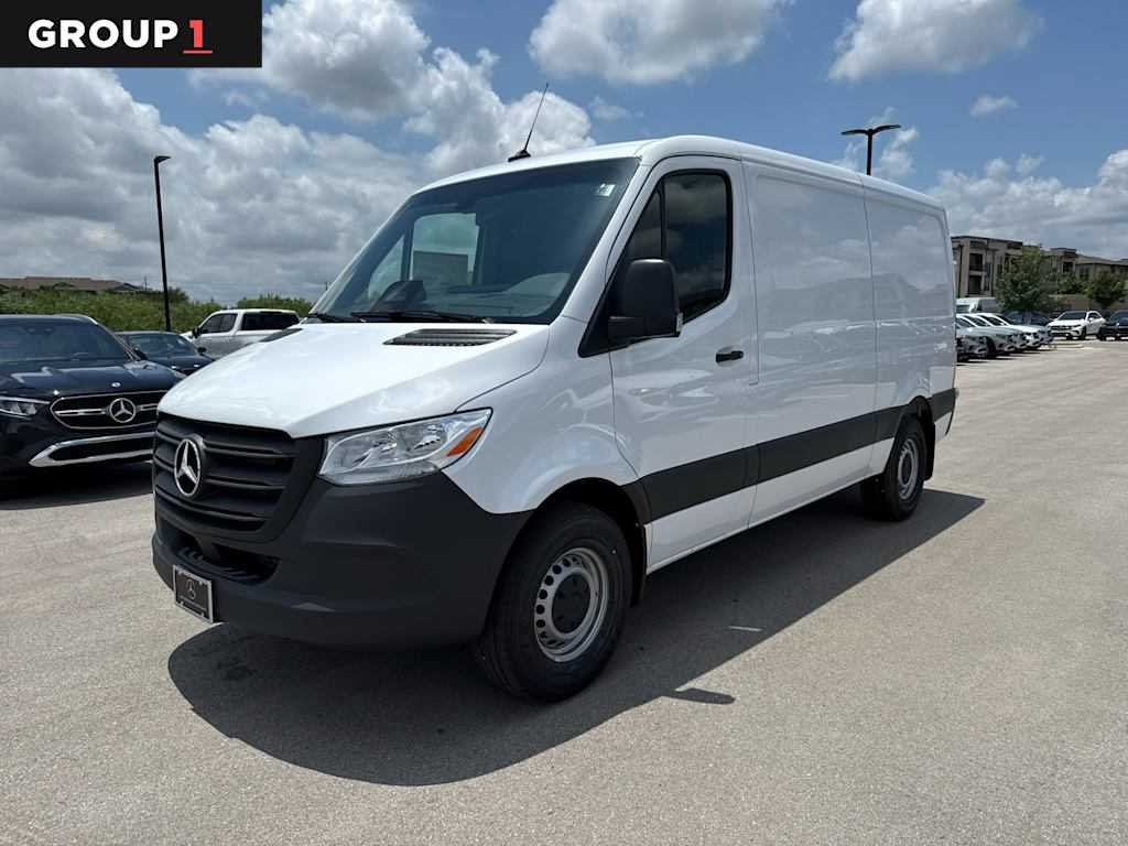 2026 Mercedes-Benz Sprinter 2500 144 WB's photo