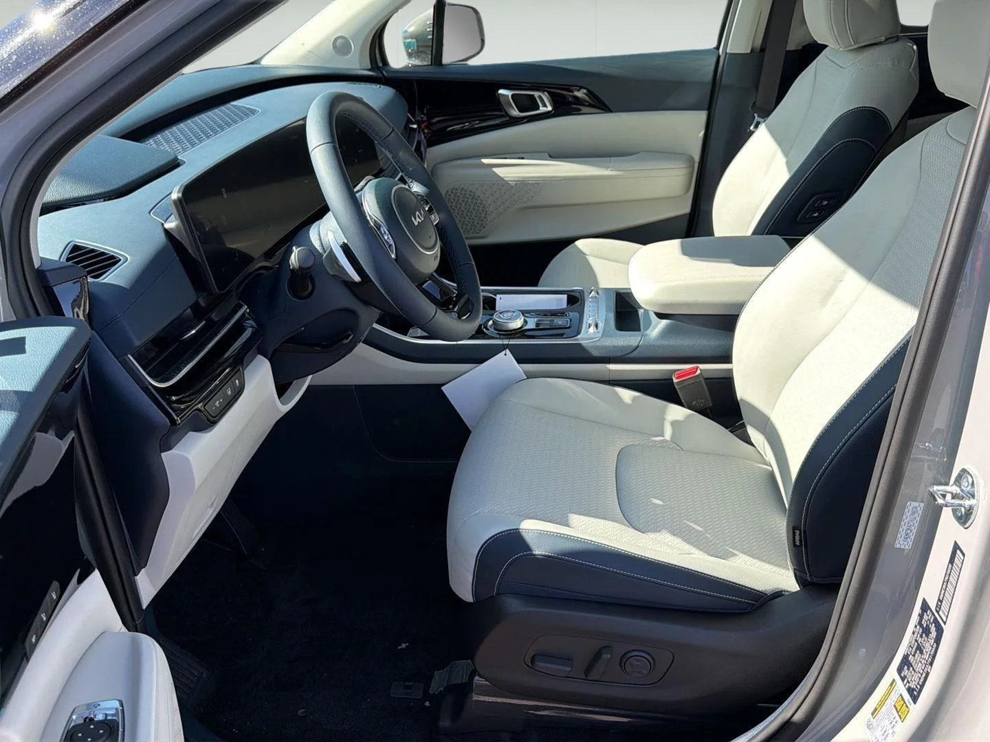 New 2026 Ceramic Silver Kia SX Prestige image 8