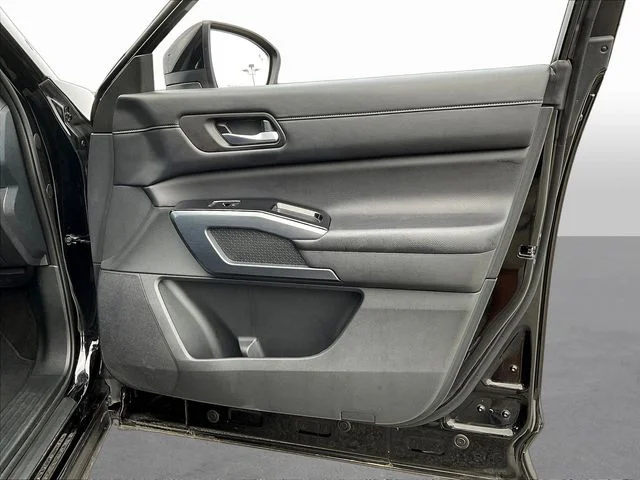 Used 2024 Black Nissan SL image 29