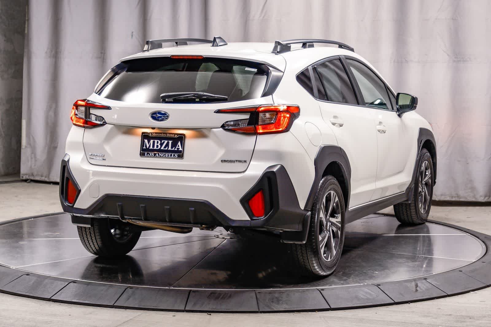 Used 2024 Crystal White Pearl Subaru Premium image 4