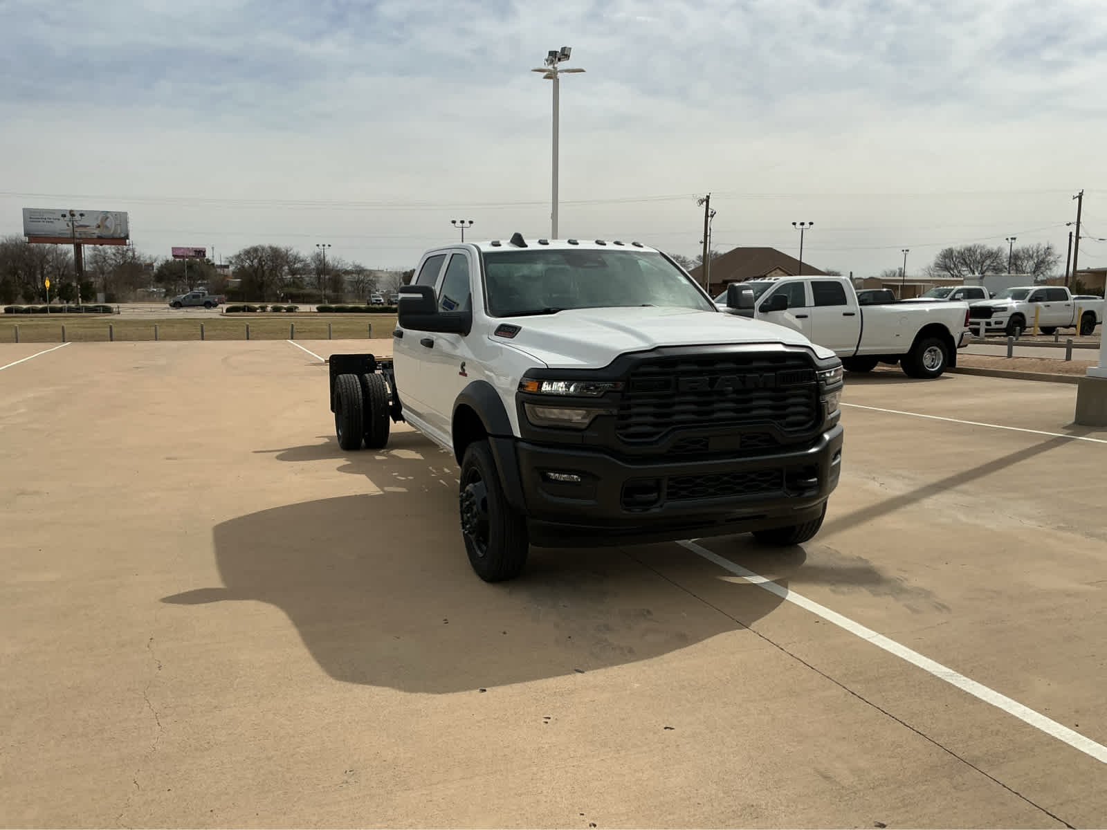 New 2026 Bright White Clear-Coat Exterior Paint RAM Tradesman image 4