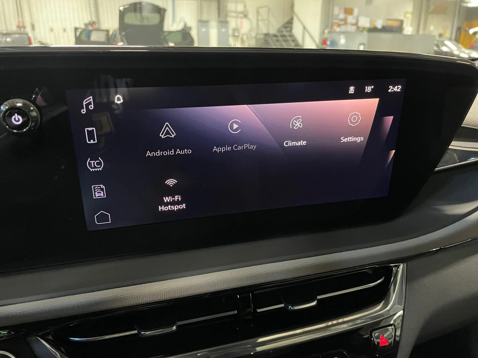 New 2026 White Frost Tricoat Buick Avenir image 23