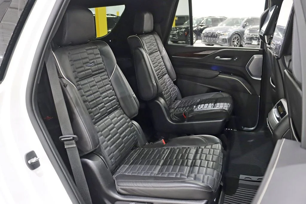 Used 2023 White Cadillac Sport Platinum image 34