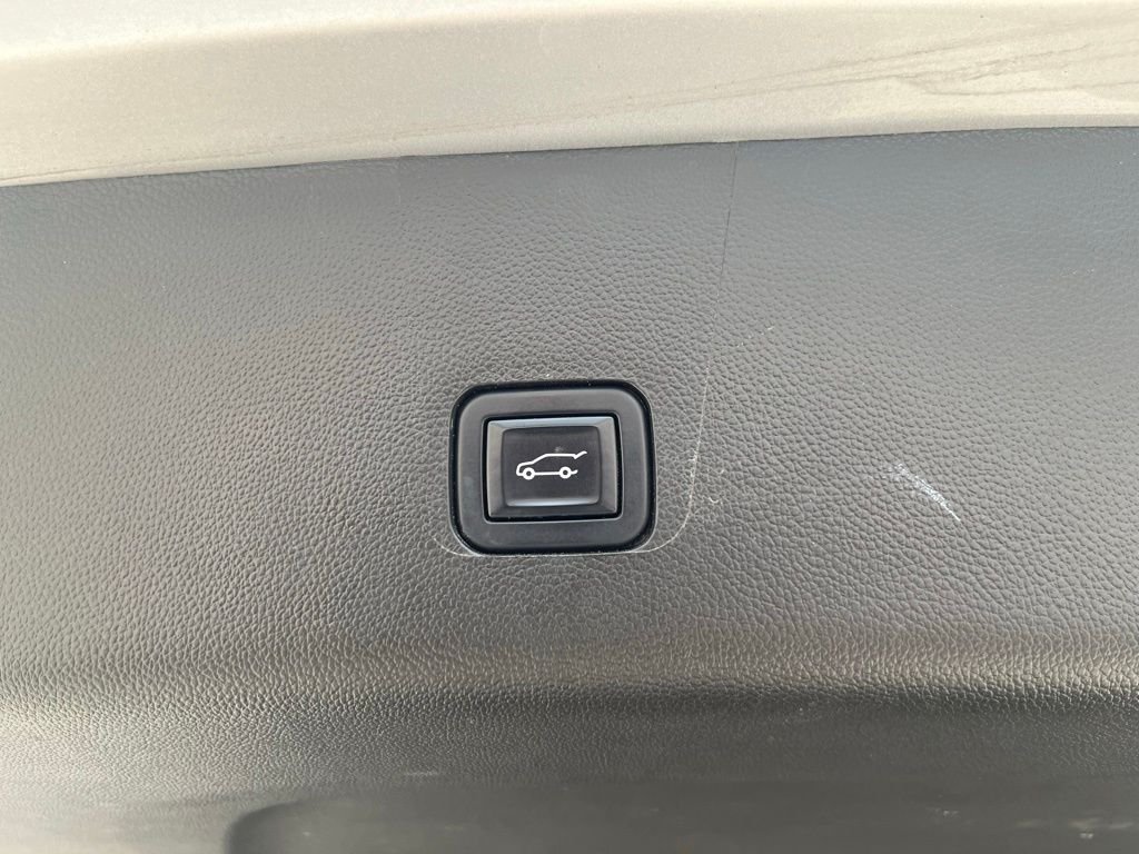 Used 2022 Silver Chevrolet RS image 12