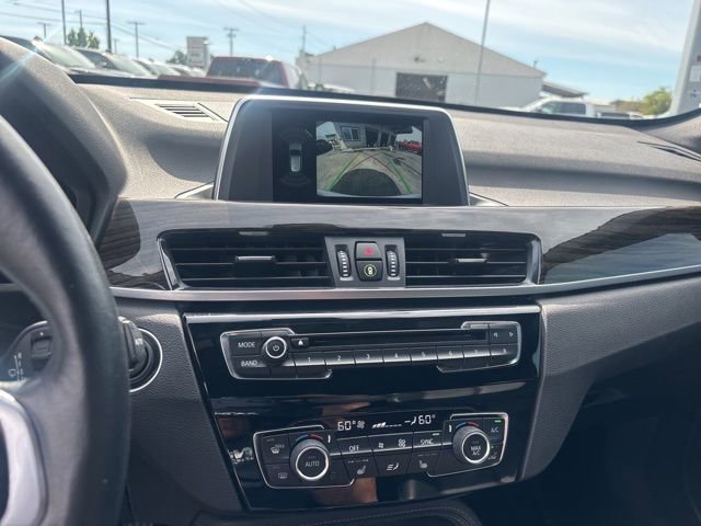 Used 2018 Alpine White BMW xDrive28i image 26