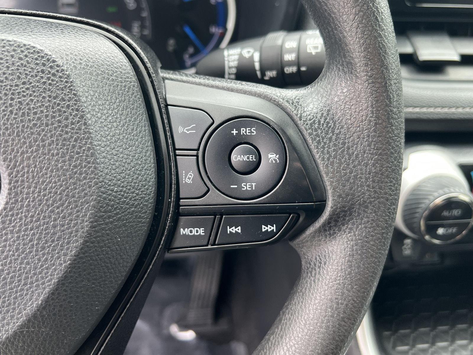 Used 2024 Silver Sky Metallic Toyota XLE image 33