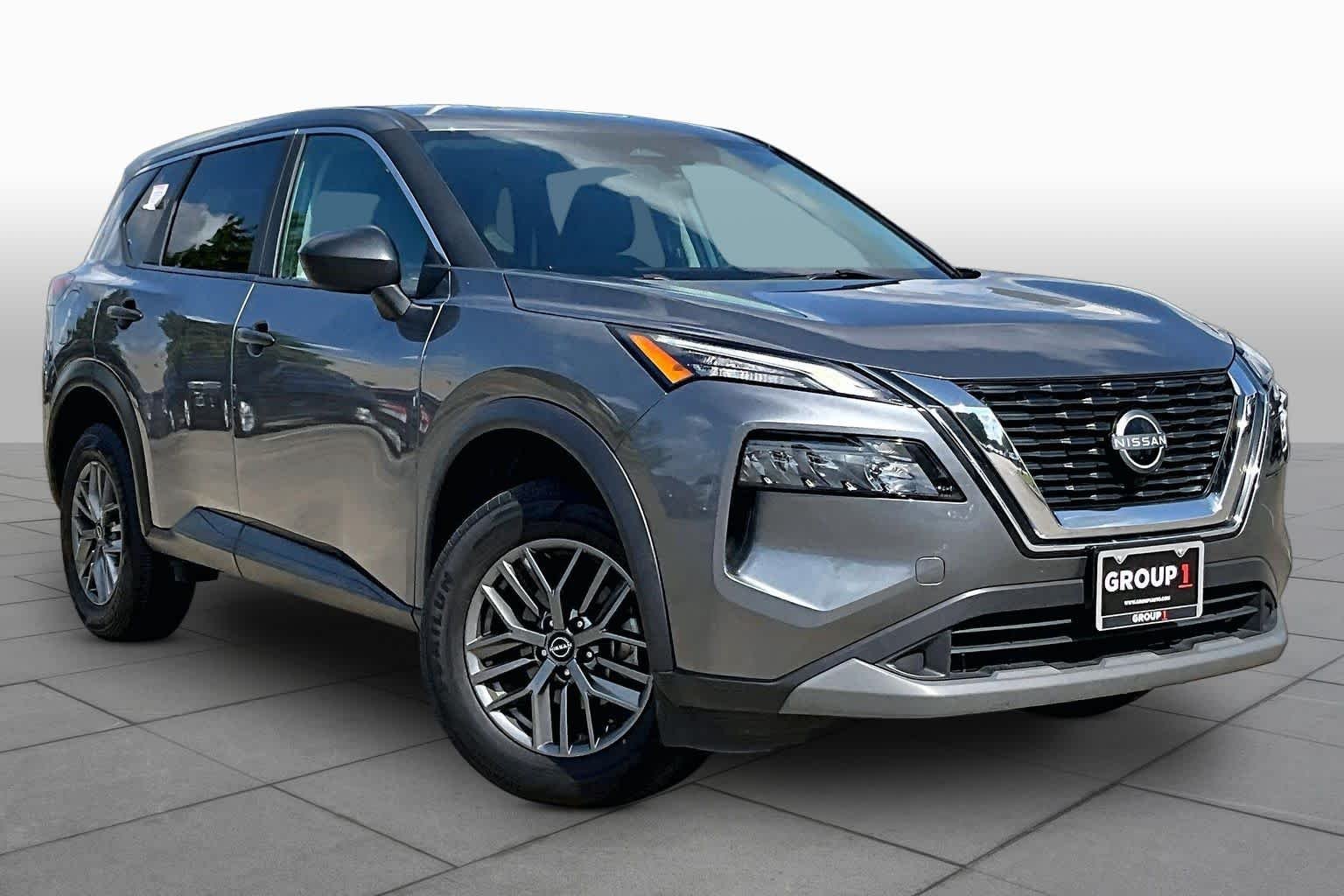 Used 2023 Gun Metallic Nissan S image 3