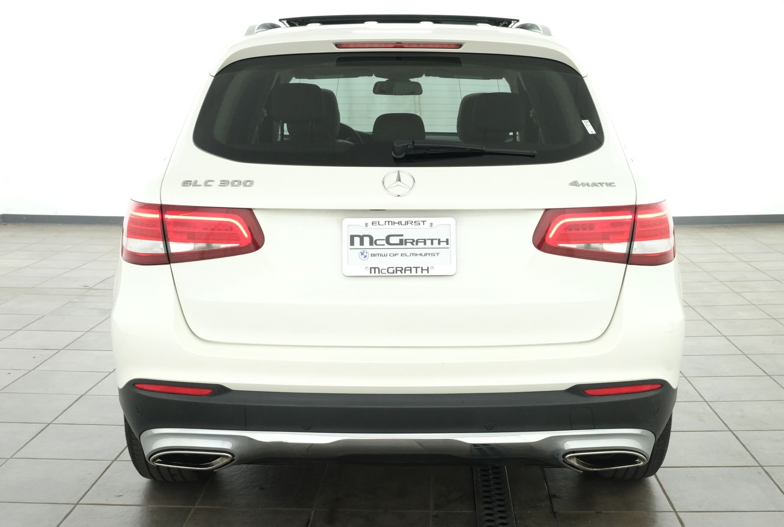 Used 2017 designo Diamond White Metallic Mercedes-Benz GLC 300 image 4
