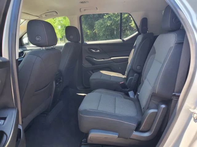 Used 2018 Silver Chevrolet LT image 10