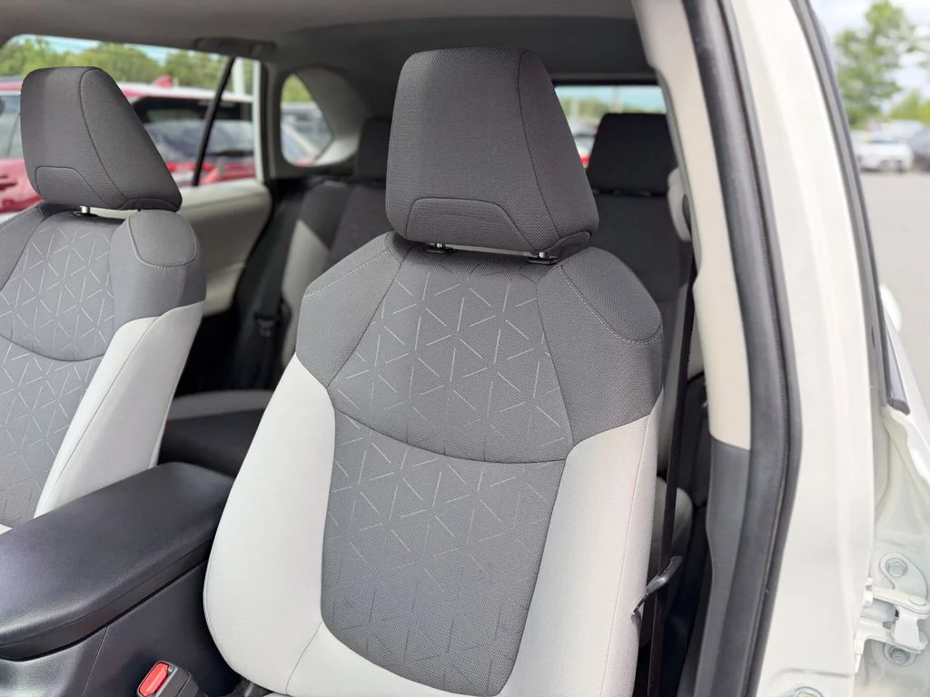 Used 2024 White Toyota XLE image 10