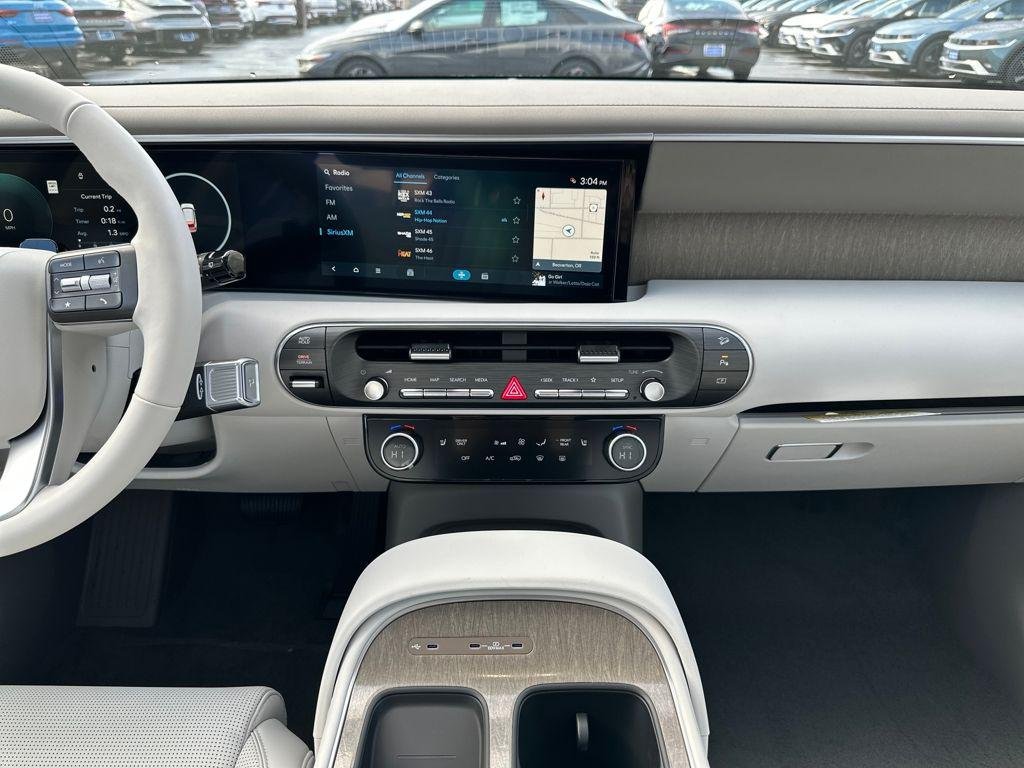 New 2026 Black Hyundai SEL 7P image 16