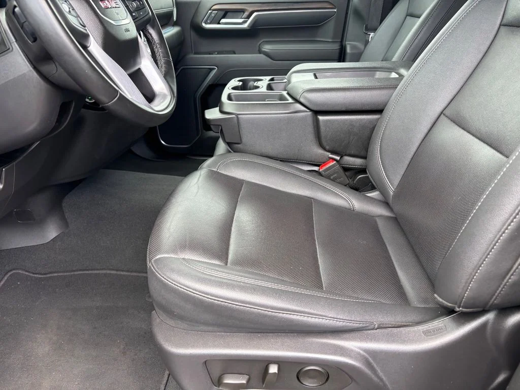 Used 2025 Black GMC SLT image 10