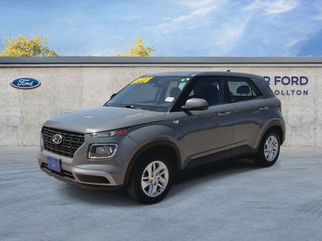 Used 2022 Gray Hyundai SE image 4