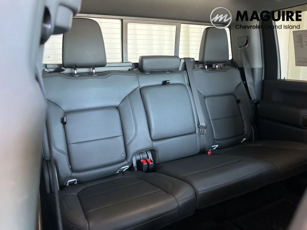 Used 2023 White Chevrolet LT image 29