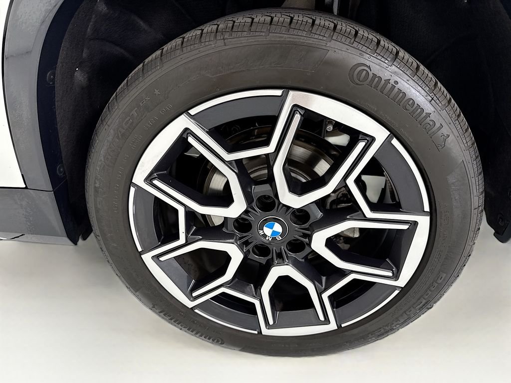 Certified Used 2025 Alpine White BMW xDrive28i image 30