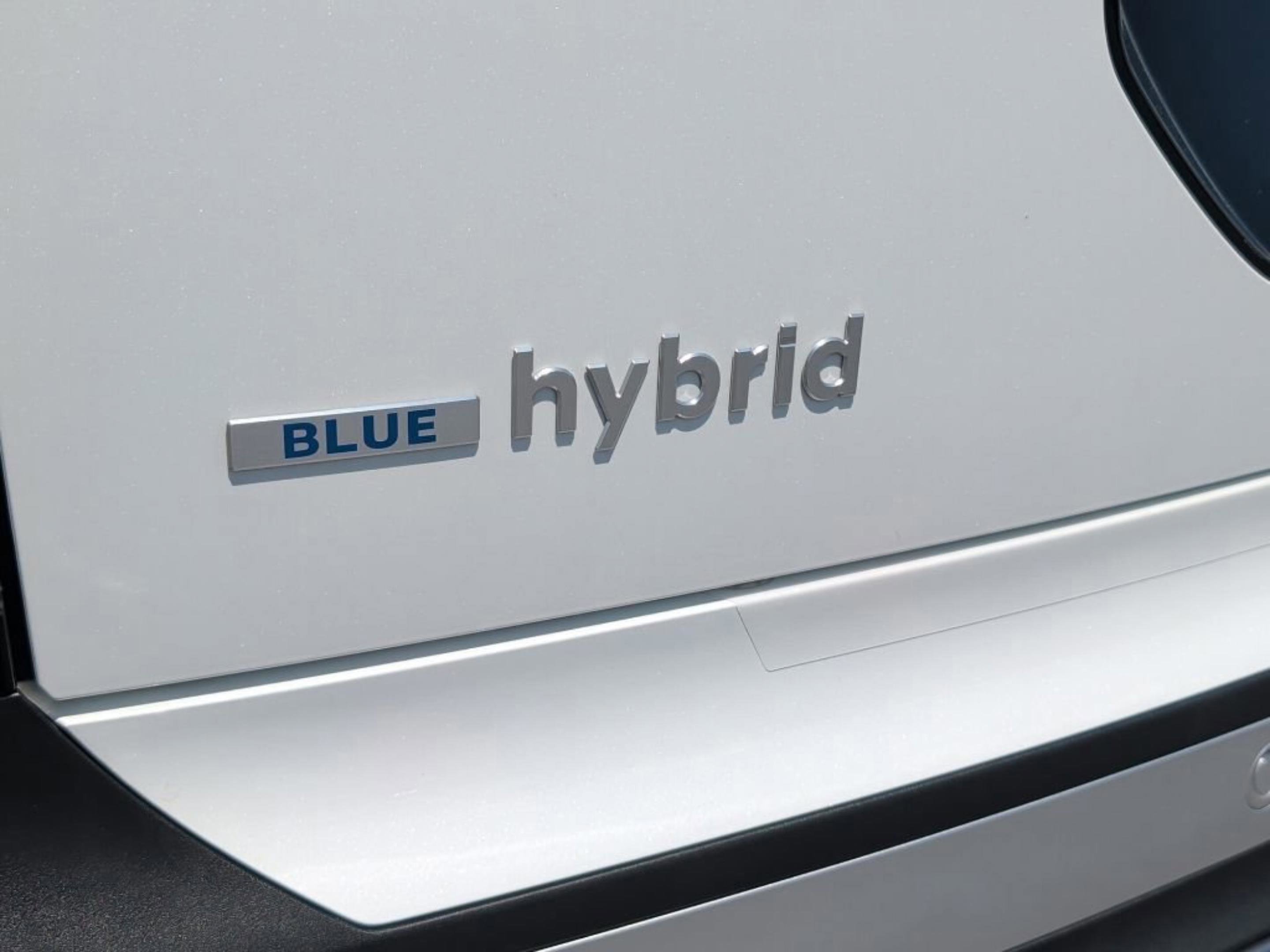 New 2026 Creamy White Pearl Hyundai Blue SEL Premium 7P image 49