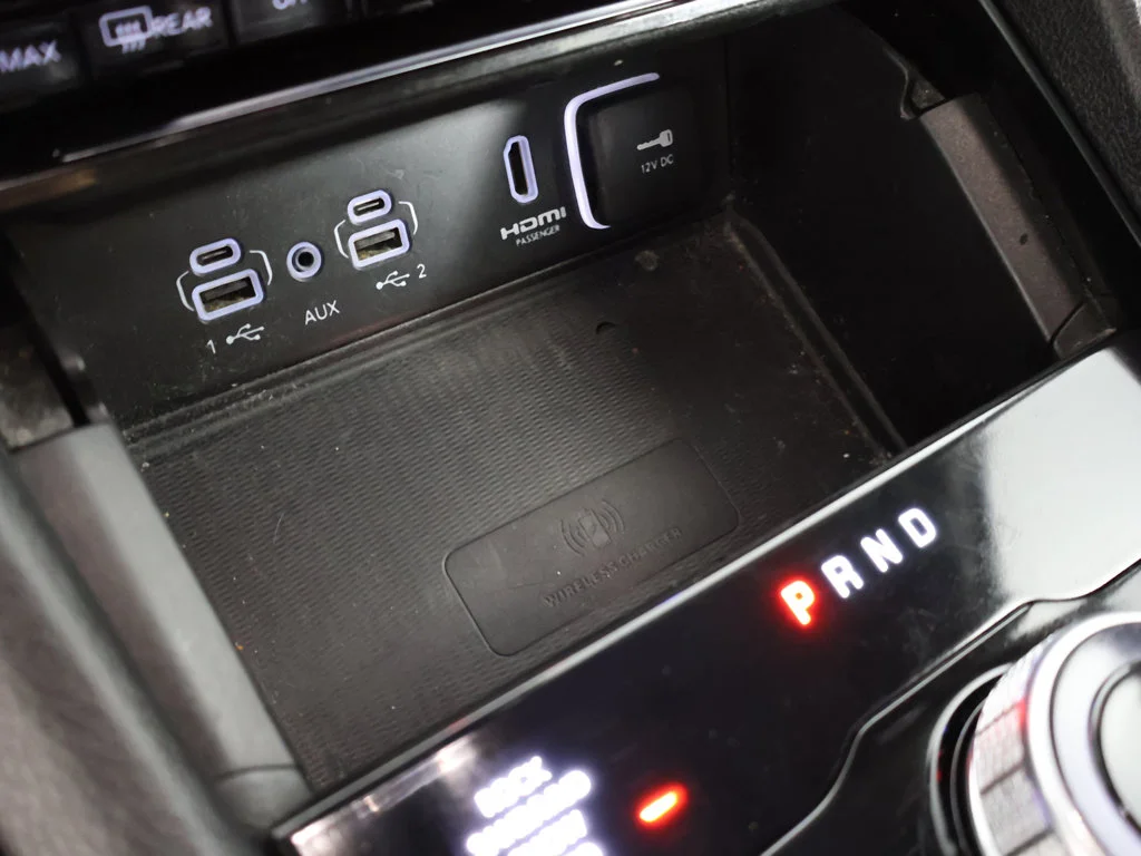 Used 2022 Midnight Jeep 4xe image 64