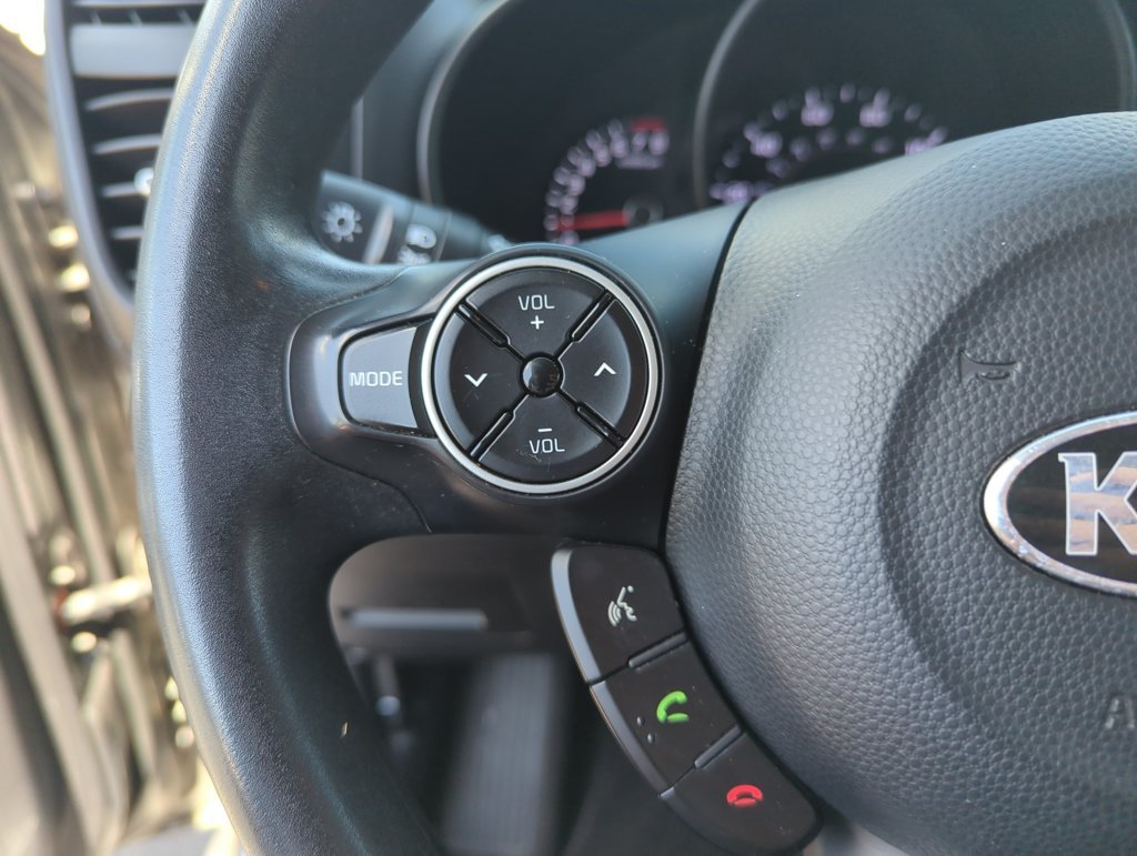 Used 2017 Gray Kia Base image 22