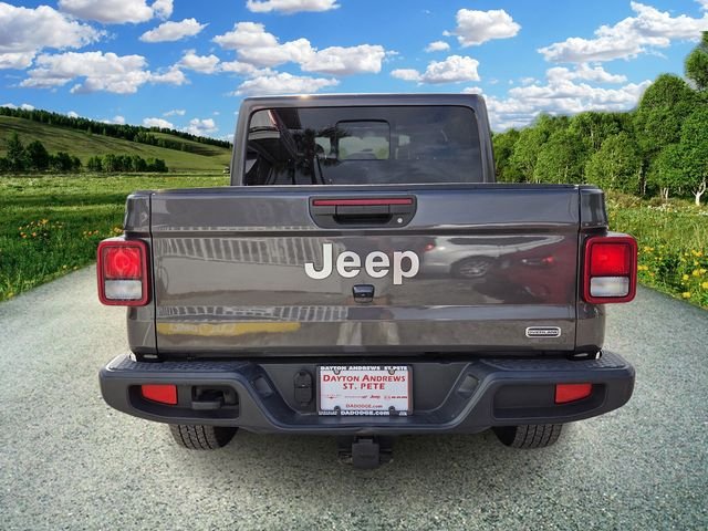 Certified Used 2020 Gray Jeep Overland image 5