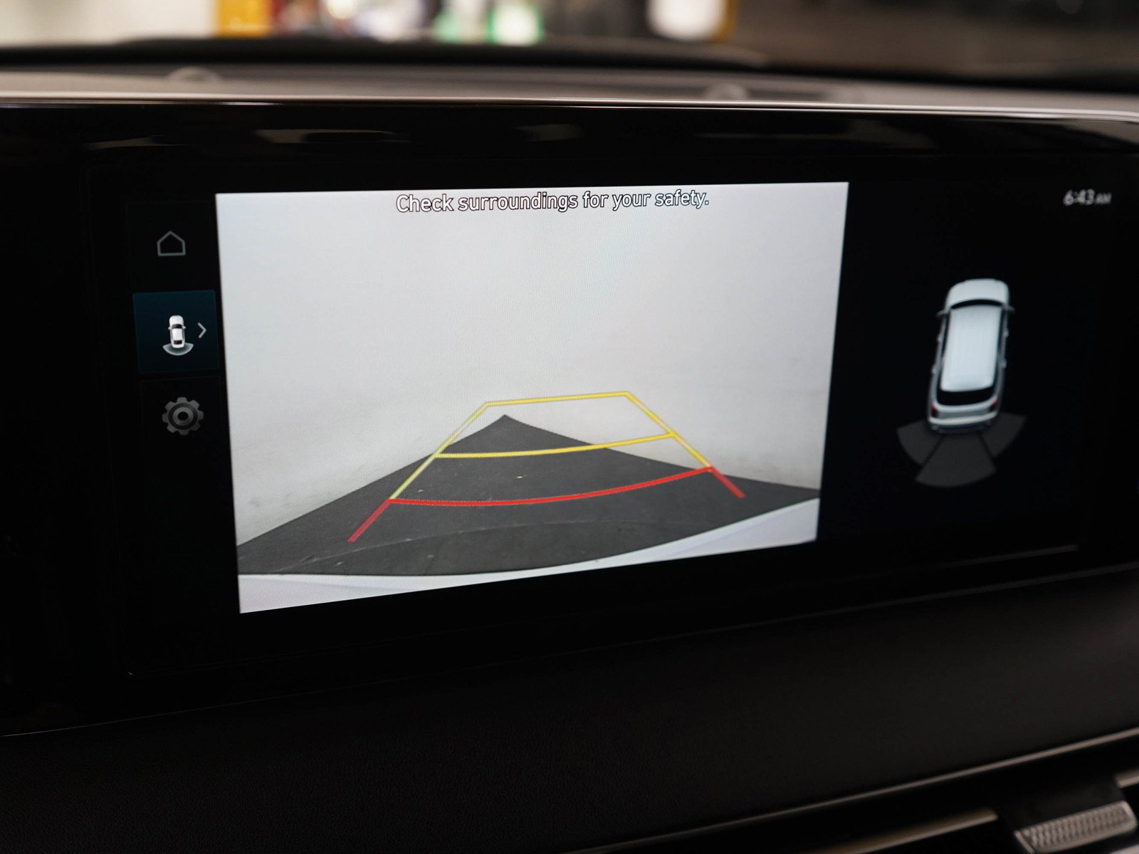 Used 2025 Hyper White Hyundai SEL AWD image 23