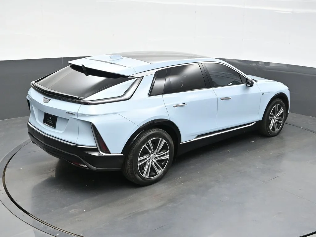 Used 2024 Blue Cadillac Luxury image 37