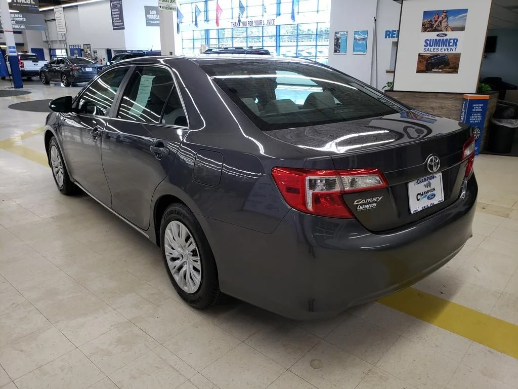 Used 2013 Magnetic Gray Metallic Toyota LE image 6
