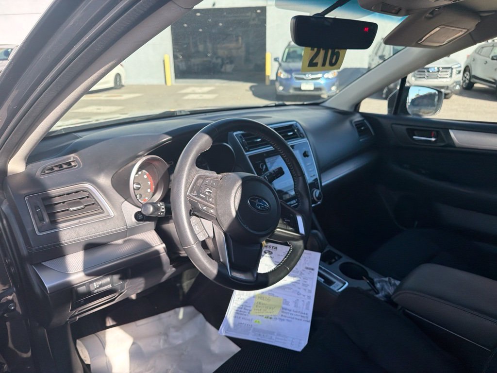 Used 2018 Gray Subaru 2.5i Premium image 10
