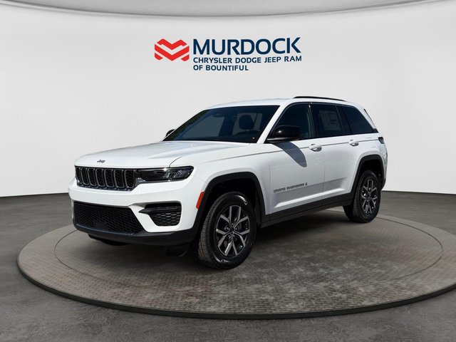 2027 Jeep Grand Cherokee Laredo
