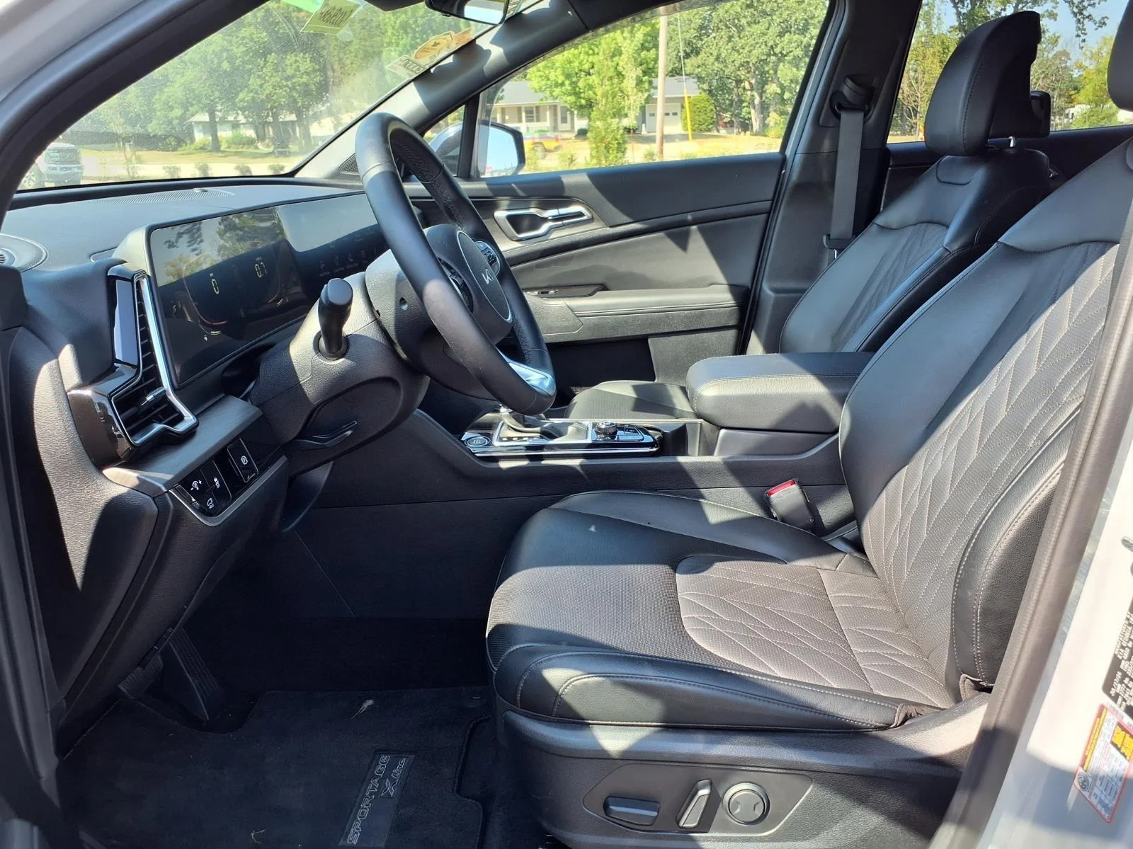 Used 2025 Wolf Gray KIA FODOR image 16
