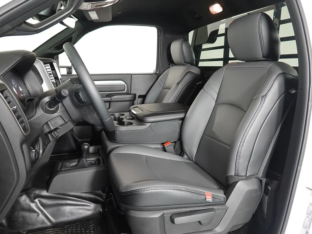 2024 RAM 3500 Tradesman - Photo 12