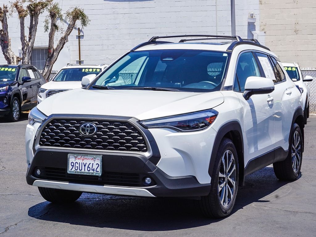 Used 2023 Beige Toyota XLE image 3