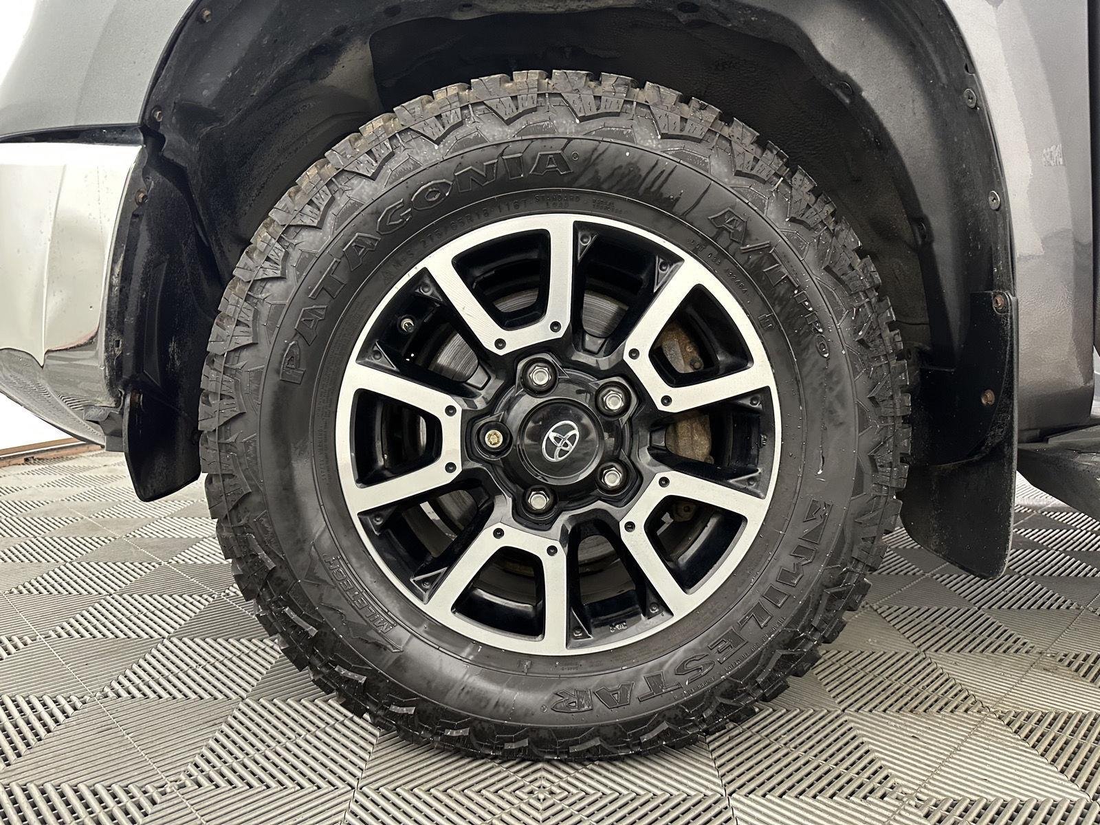 Used 2020 Magnetic Gray Metallic Toyota SR5 image 22