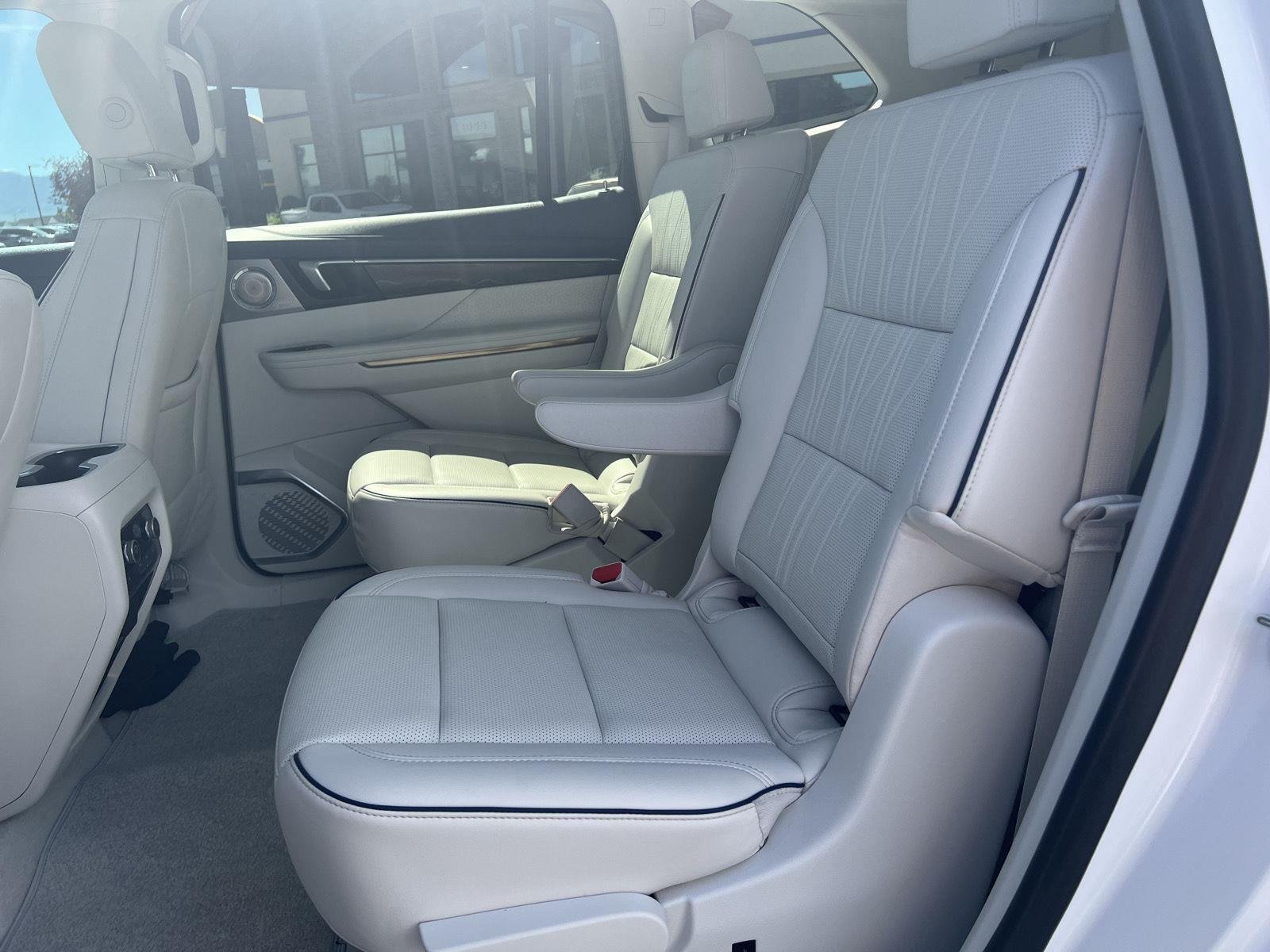 2025 Buick Enclave Avenir - Photo 32
