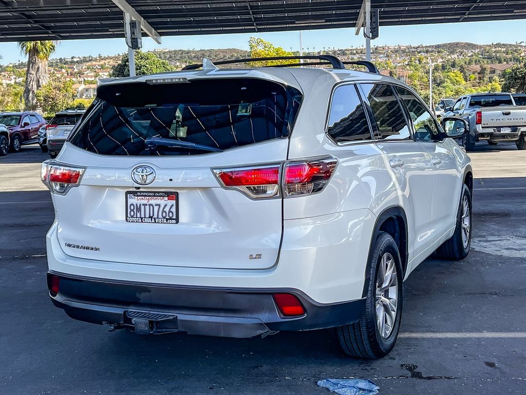 Used 2015 Blizzard Pearl Toyota LE Plus V6 image 6