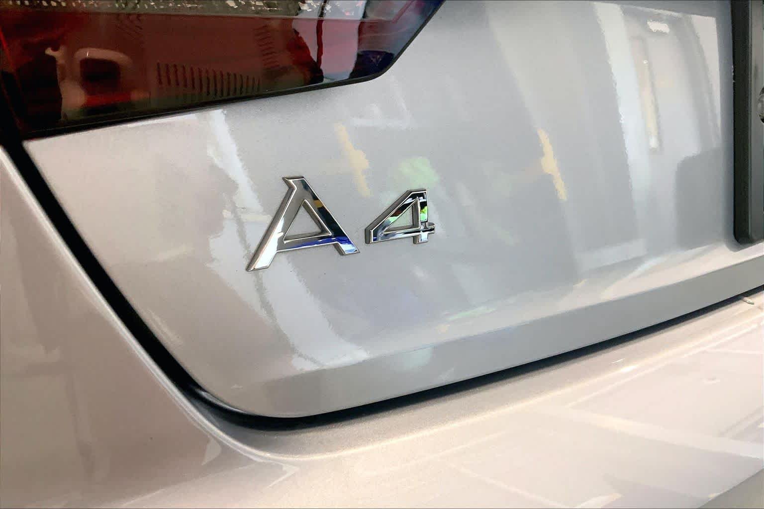 Used 2022 Florett Silver Metallic Audi Premium image 10