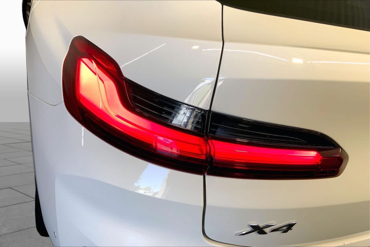 Used 2024 Alpine White BMW xDrive30i image 28