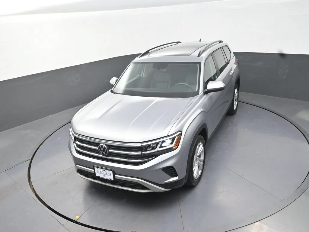 Used 2023 Silver Volkswagen 2.0T SE w/Technology image 15