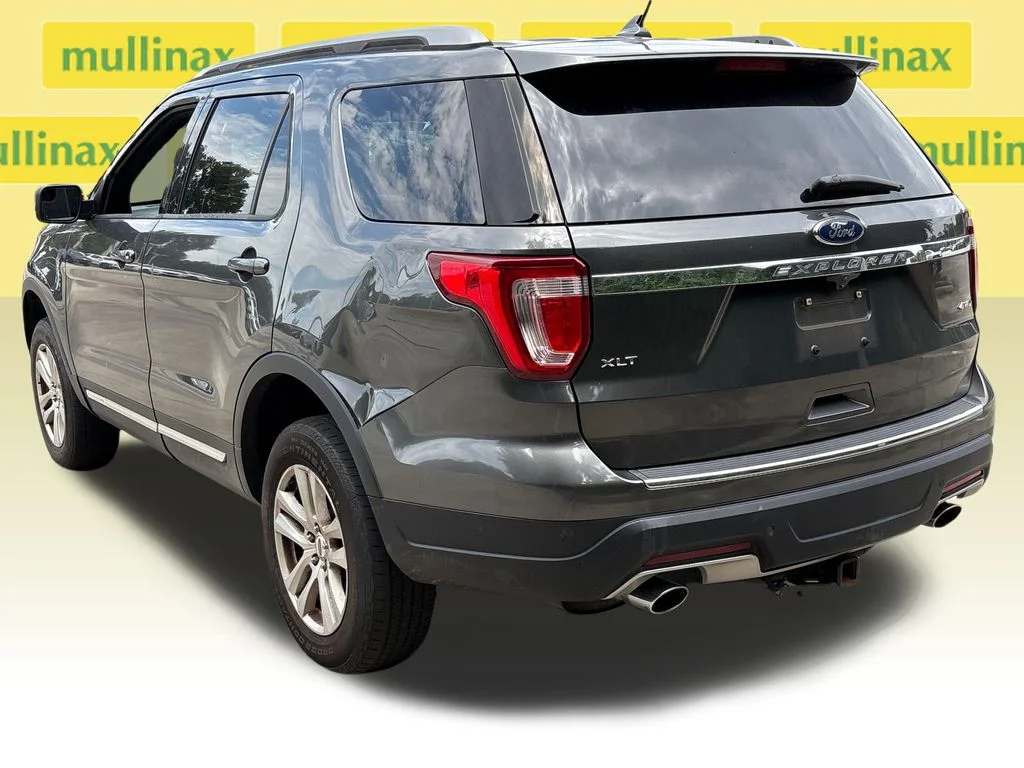 Certified Used 2018 Gray Ford XLT image 9