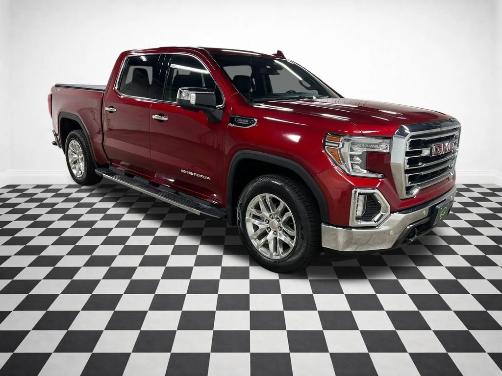 2021 GMC Sierra 4WD Crew Cab Short Box SLT's photo