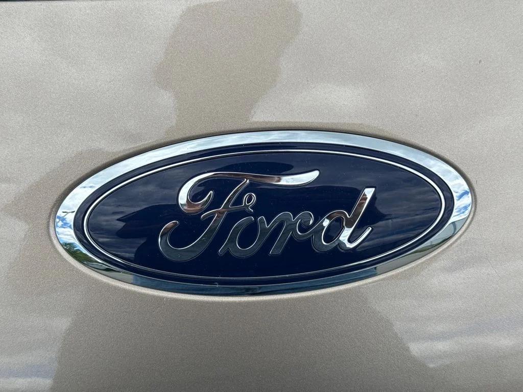 Used 2021 Gold Ford SEL image 44