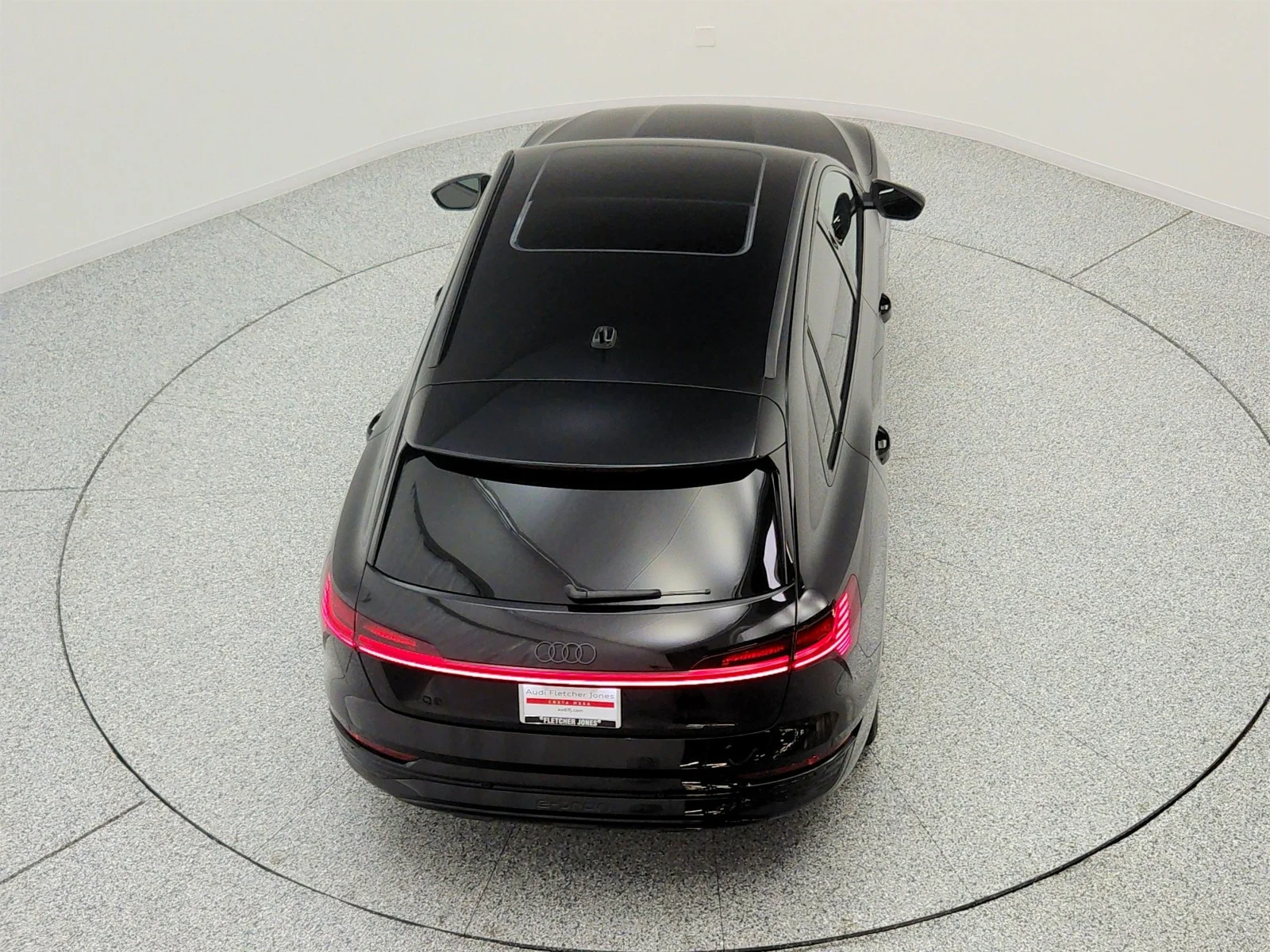 Used 2024 Mythos Black Metallic Audi Premium Plus quattro image 27
