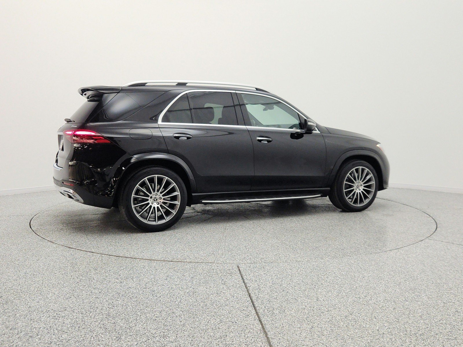 Used 2024 Black Mercedes-Benz GLE 350 4MATIC® SUV image 5