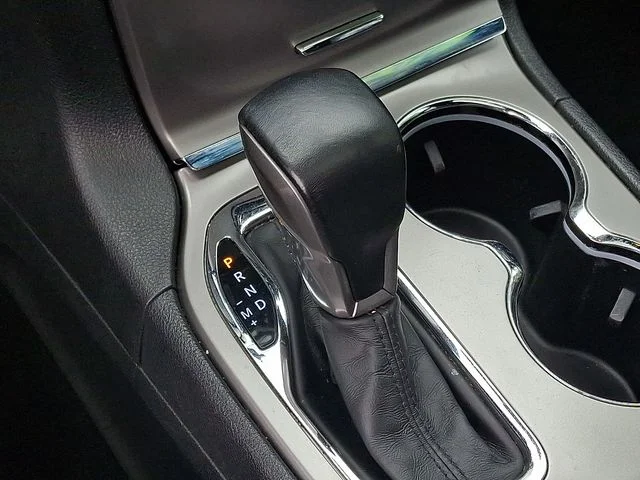 Used 2021 Gray Jeep Laredo X image 15