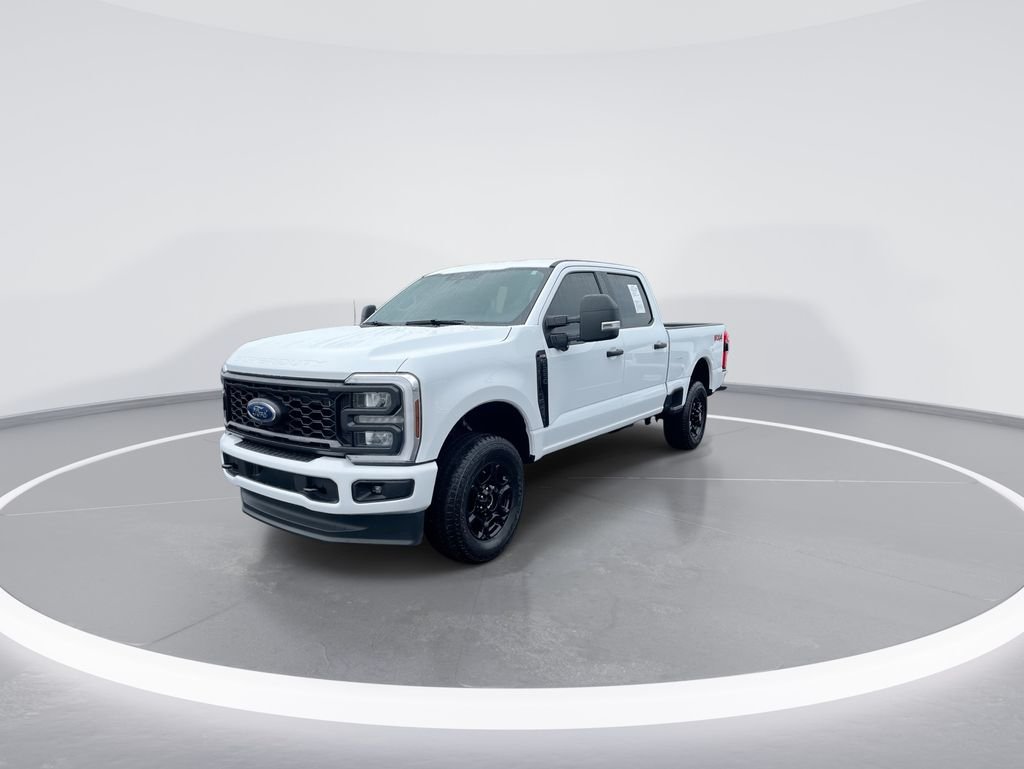 Used 2024 White Ford XL image 4